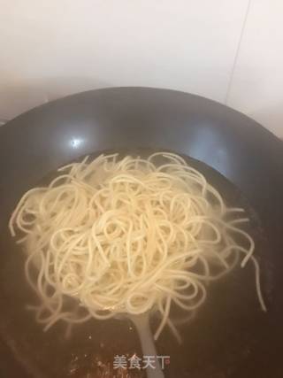 热干面的做法步骤：2