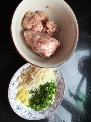 千层土豆肉饼的做法步骤：2