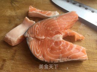 香煎三文鱼的做法步骤：1