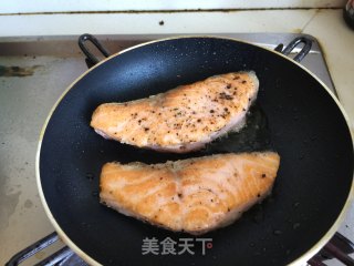 香煎三文鱼的做法步骤：7