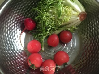 二果三蔬沙拉的做法步骤：1