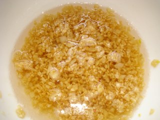 蒜蓉粉丝蒸大虾的做法步骤：6