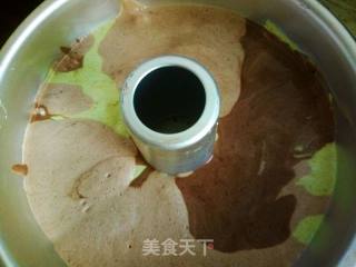 迷彩戚风的做法步骤：3