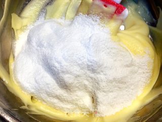 渐变奶油裸蛋糕——小朋友自制生日蛋糕的做法步骤：10