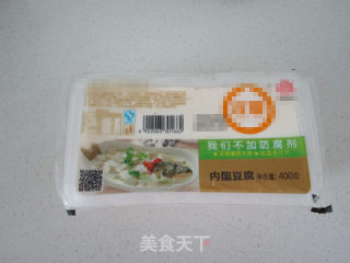 麻辣豆腐的做法步骤：1