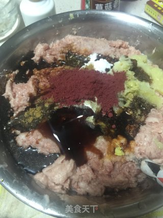 自制蒜香肠的做法步骤：2