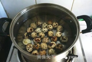 自制乡巴佬鹌鹑蛋的做法步骤：1