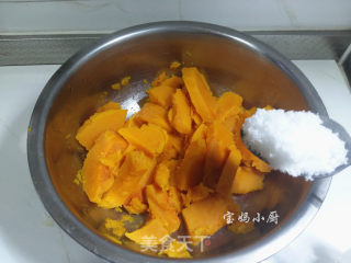 南瓜芝麻饼的做法步骤：3