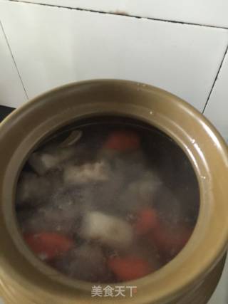 猪蹄煲红萝卜山药汤的做法步骤：3