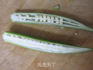 炝拌秋葵的做法步骤：2