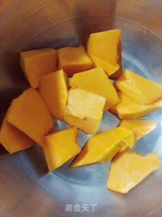 宝宝辅食南瓜小米糊的做法步骤：2