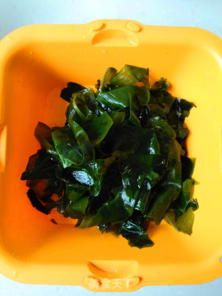 裙带菜拌粉丝的做法步骤：4