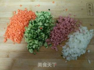 菠萝炒饭的做法步骤：3