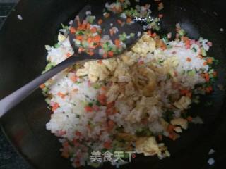 菠萝炒饭的做法步骤：6
