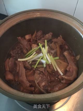 砂锅柠檬鸭的做法步骤：5