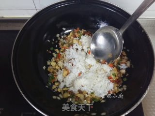 田园炒饭的做法步骤：6