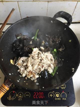 黑木耳炒肉片的做法步骤：8