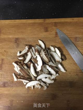 香菇扒油菜的做法步骤：3