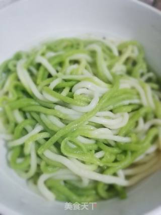 菠菜面的做法步骤：6