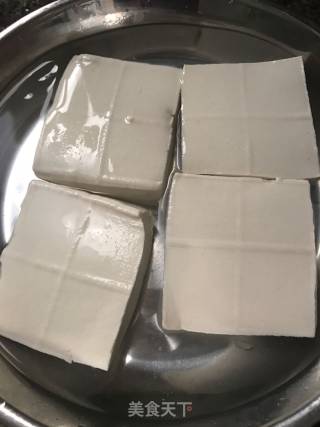 客家草菇蚝汁溜豆腐的做法步骤：1