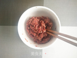 【肉末蒸鹌鹑蛋】的做法步骤：1