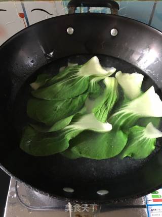 西红柿蘑菇牛肉面的做法步骤：7