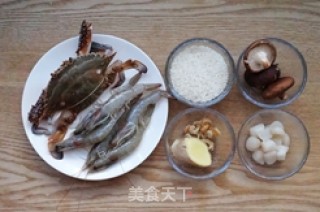 潮汕海鲜砂锅粥的做法步骤：1
