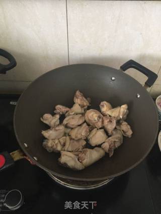 砂锅香菇鸡块的做法步骤：7