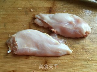 西葫芦炒鸡片的做法步骤：1