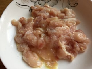 西葫芦炒鸡片的做法步骤：2