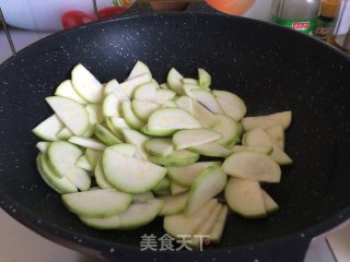 西葫芦炒鸡片的做法步骤：7
