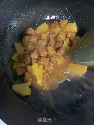 菠萝咕噜肉的做法步骤：8
