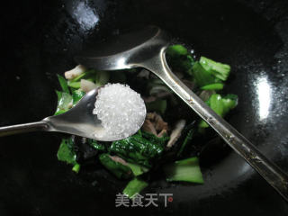黑木耳五花肉炒菜芯的做法步骤：5