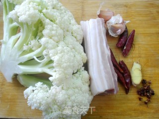 干煸菜花的做法步骤：1