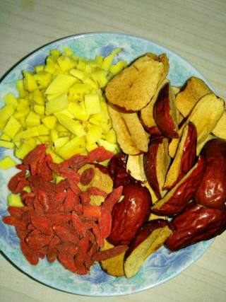 姨妈圣品黑糖姜母膏的做法步骤：2