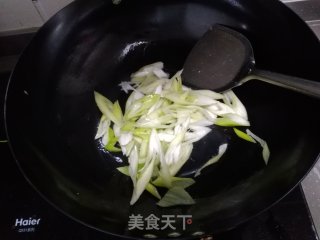 葱烧八带鱼的做法步骤：3