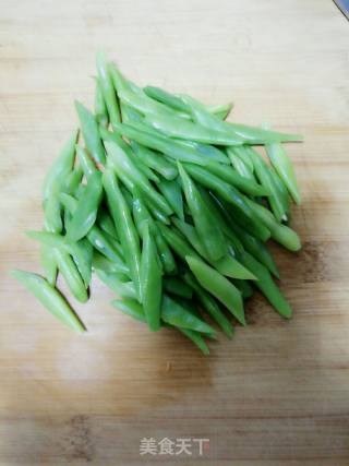 缤纷豆角小炒的做法步骤：4