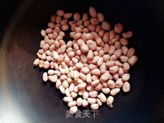 糖霜花生~经典小零食的做法步骤：2