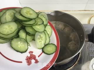 黄瓜木耳丸子汤的做法步骤：10