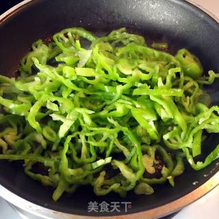 青椒炒鸡蛋的做法步骤：6