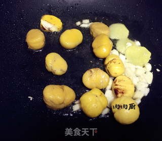 板栗烧鸡#肉肉厨的做法步骤：5