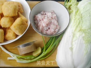 油豆腐炖白菜的做法步骤：1
