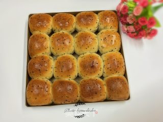椰香黑芝麻面包的做法步骤：10