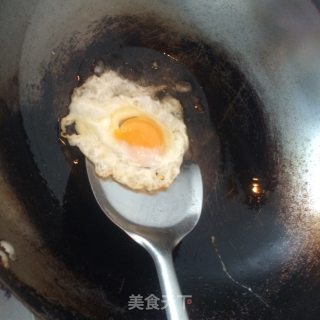‘’笑脸三明治‘’早餐正能量的做法步骤：3
