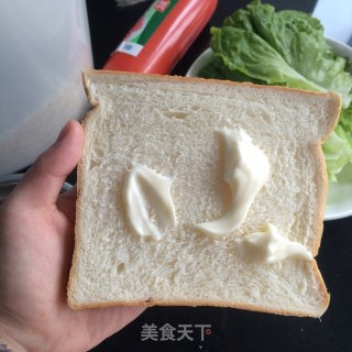 ‘’笑脸三明治‘’早餐正能量的做法步骤：6
