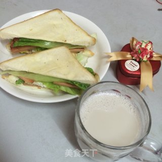 ‘’笑脸三明治‘’早餐正能量的做法步骤：13