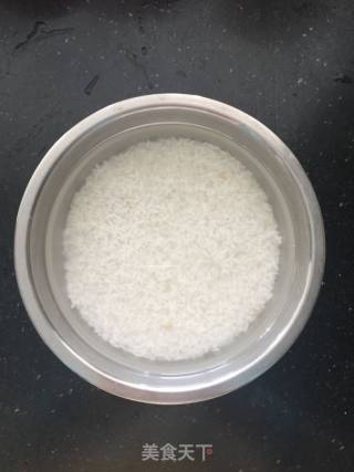 蒸糯米肉圆的做法步骤：1