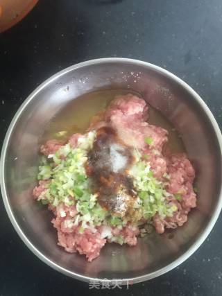 蒸糯米肉圆的做法步骤：2