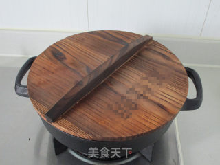 黑木耳鲜肉锅贴的做法步骤：9