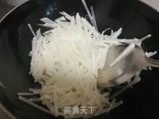 萝卜丝汆肉丸汤的做法步骤：4